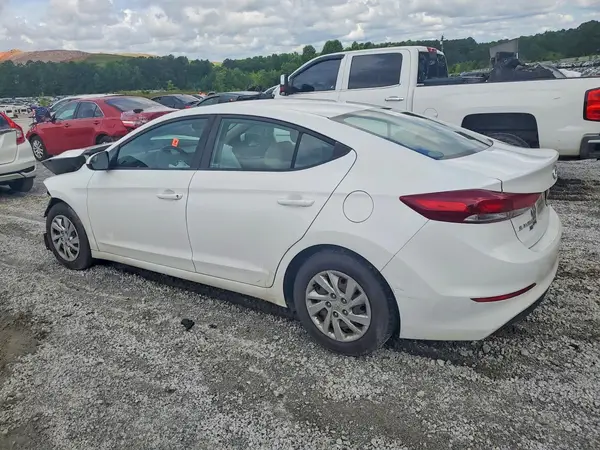 5NPD74LF9JH258039 2018 HYUNDAI ELANTRA - Image 2