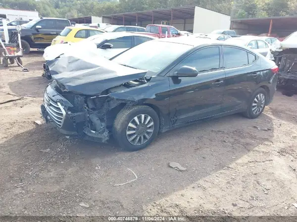 5NPD74LF9JH262592 2018 HYUNDAI ELANTRA - Image 2