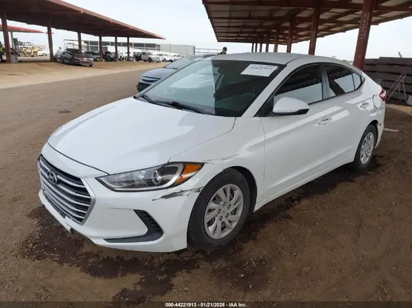 5NPD74LF9JH263399 2018 HYUNDAI ELANTRA - Image 2