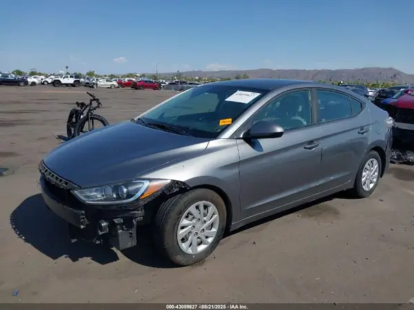 5NPD74LF9JH266058 2018 HYUNDAI ELANTRA - Image 2