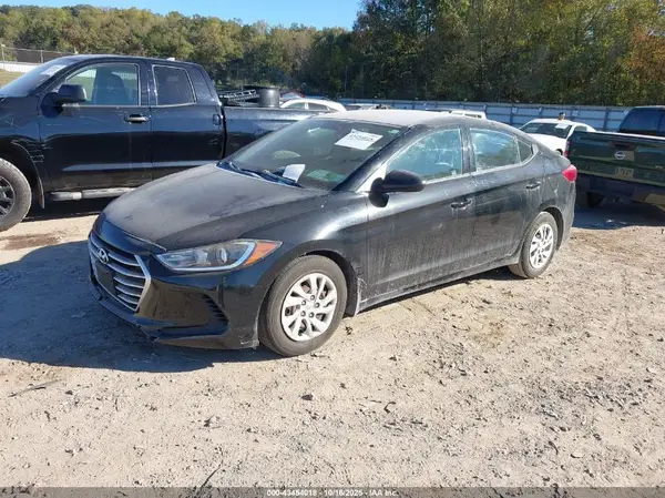 5NPD74LF9JH267338 2018 HYUNDAI ELANTRA - Image 2