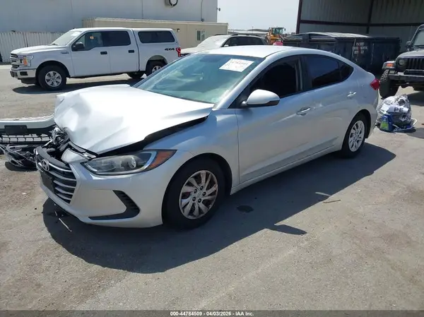 5NPD74LF9JH269414 2018 HYUNDAI ELANTRA - Image 2