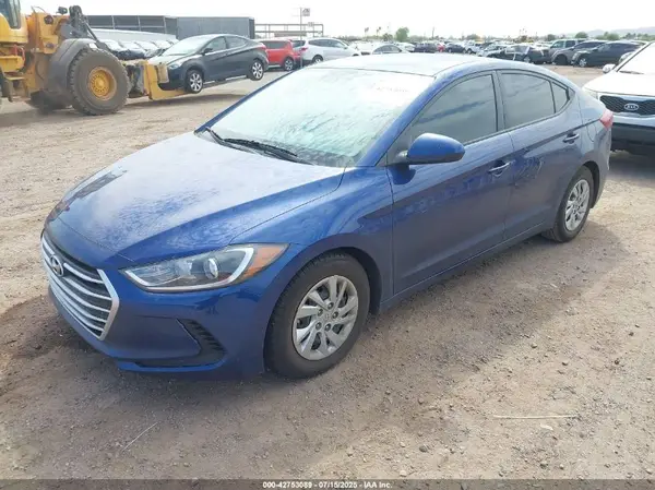 5NPD74LF9JH275939 2018 HYUNDAI ELANTRA - Image 2