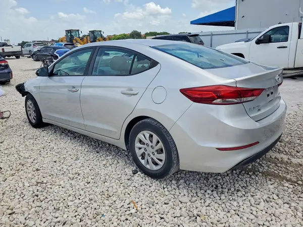5NPD74LF9JH276640 2018 HYUNDAI ELANTRA - Image 2