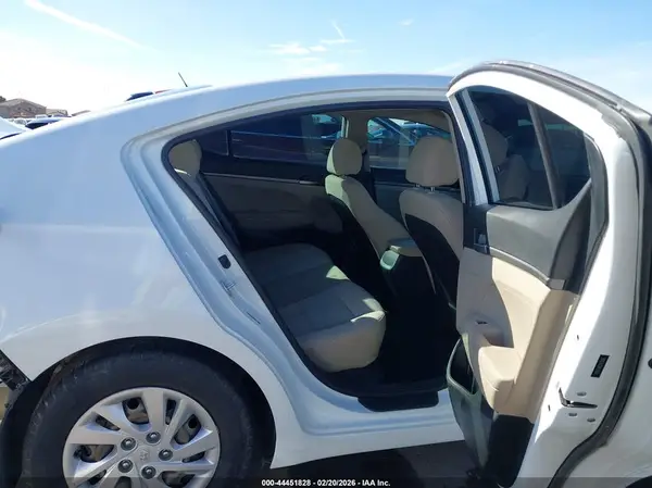 5NPD74LF9JH276654 2018 HYUNDAI ELANTRA - Image 8