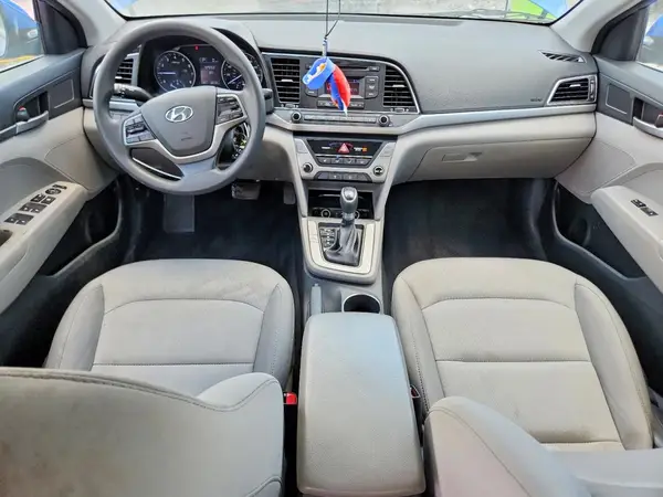 5NPD74LF9JH277500 2018 HYUNDAI ELANTRA - Image 8