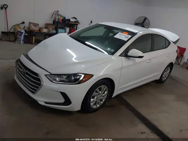 5NPD74LF9JH280476 2018 HYUNDAI ELANTRA - Image 2