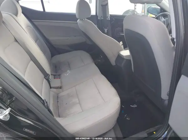 5NPD74LF9JH281725 2018 HYUNDAI ELANTRA - Image 8