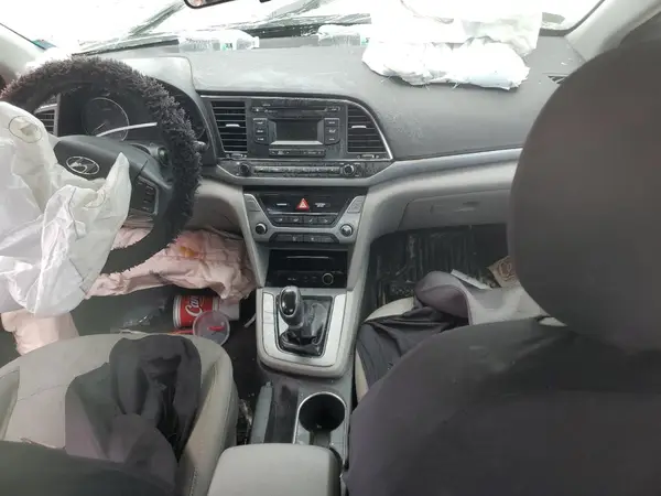 5NPD74LF9JH283393 2018 HYUNDAI ELANTRA - Image 8