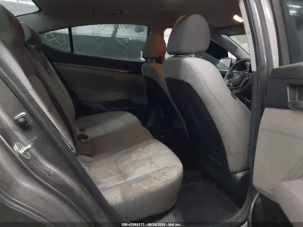 5NPD74LF9JH287251 2018 HYUNDAI ELANTRA - Image 8
