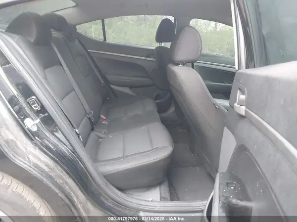 5NPD74LF9JH302461 2018 HYUNDAI ELANTRA - Image 8