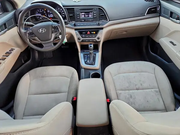 5NPD74LF9JH303805 2018 HYUNDAI ELANTRA - Image 8