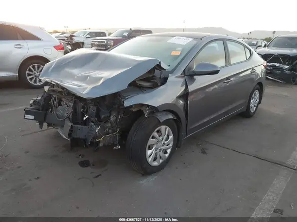5NPD74LF9JH319843 2018 HYUNDAI ELANTRA - Image 2