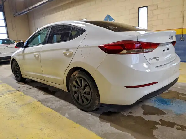 5NPD74LF9JH323231 2018 HYUNDAI ELANTRA - Image 2