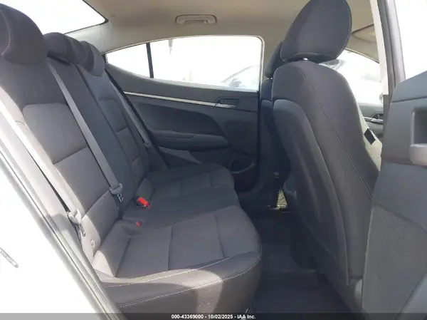 5NPD74LF9JH327280 2018 HYUNDAI ELANTRA - Image 8