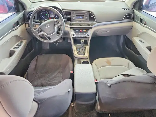 5NPD74LF9JH330583 2018 HYUNDAI ELANTRA - Image 8
