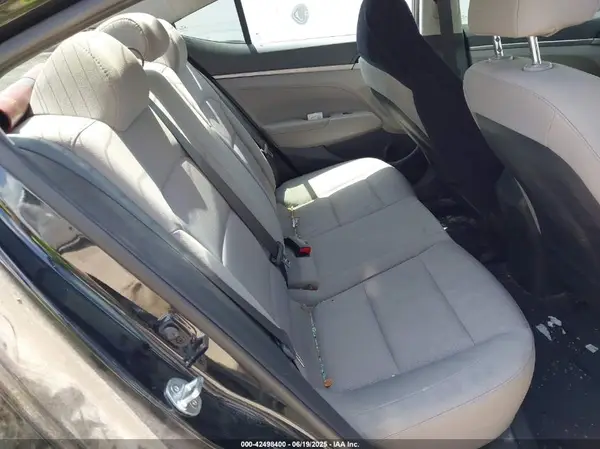 5NPD74LF9JH331670 2018 HYUNDAI ELANTRA - Image 8