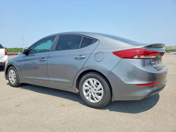 5NPD74LF9JH336979 2018 HYUNDAI ELANTRA - Image 2