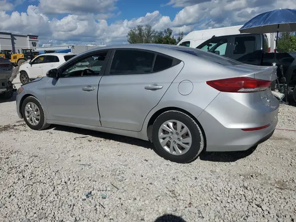 5NPD74LF9JH340501 2018 HYUNDAI ELANTRA - Image 2