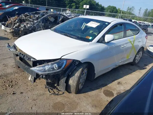 5NPD74LF9JH343513 2018 HYUNDAI ELANTRA - Image 2