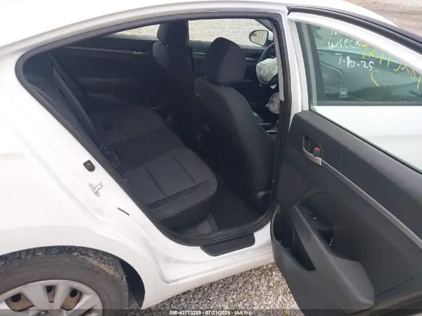 5NPD74LF9JH348632 2018 HYUNDAI ELANTRA - Image 8