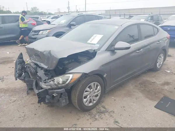 5NPD74LF9JH350235 2018 HYUNDAI ELANTRA - Image 2