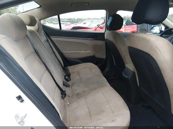 5NPD74LF9JH351451 2018 HYUNDAI ELANTRA - Image 8