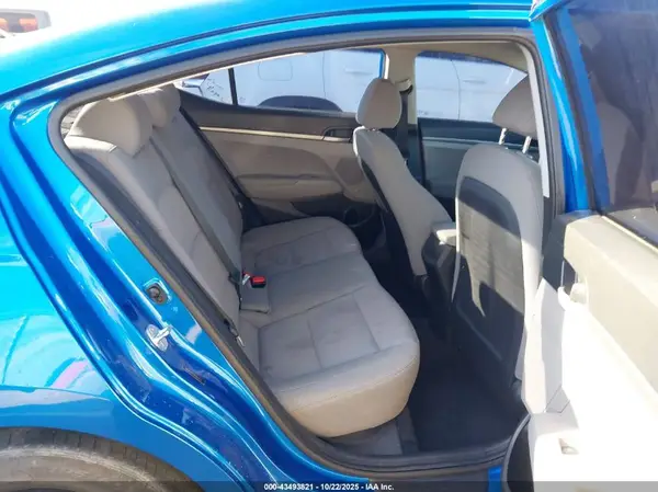 5NPD74LF9JH355273 2018 HYUNDAI ELANTRA - Image 8