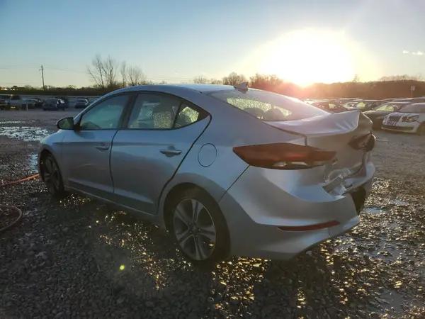 5NPD74LF9JH359288 2018 HYUNDAI ELANTRA - Image 2