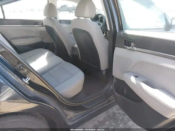 5NPD74LF9JH370307 2018 HYUNDAI ELANTRA - Image 8