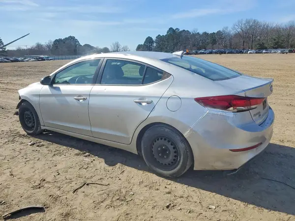 5NPD74LF9JH372848 2018 HYUNDAI ELANTRA - Image 2