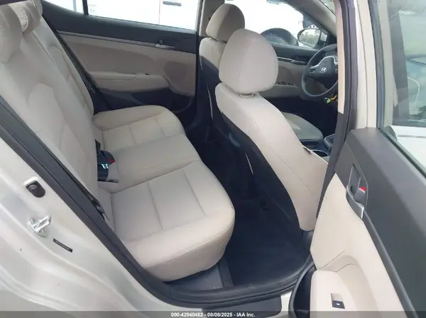 5NPD74LF9JH375197 2018 HYUNDAI ELANTRA - Image 8