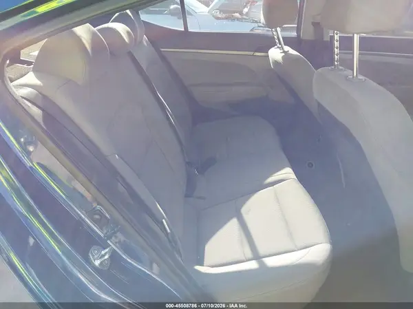 5NPD74LF9JH377077 2018 HYUNDAI ELANTRA - Image 8