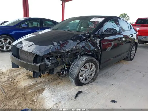 5NPD74LF9JH377483 2018 HYUNDAI ELANTRA - Image 2