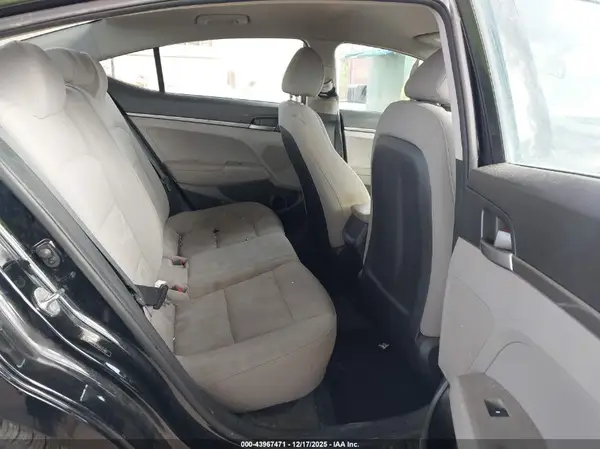 5NPD74LF9JH377483 2018 HYUNDAI ELANTRA - Image 8