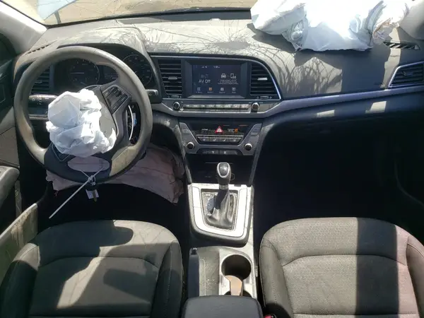5NPD74LF9JH379637 2018 HYUNDAI ELANTRA - Image 8