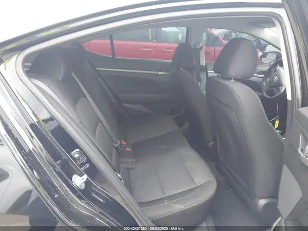 5NPD74LF9JH389066 2018 HYUNDAI ELANTRA - Image 8