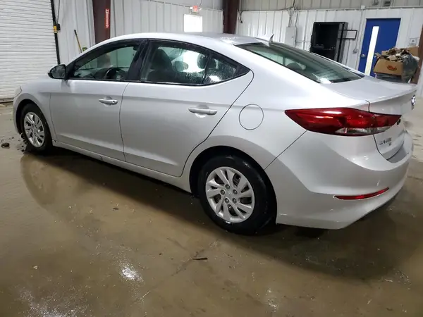5NPD74LF9JH389794 2018 HYUNDAI ELANTRA - Image 2