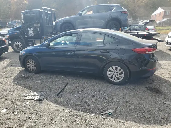 5NPD74LF9JH394266 2018 HYUNDAI ELANTRA - Image 2