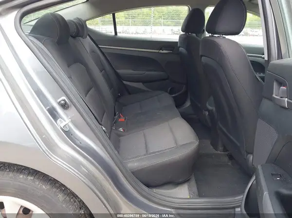 5NPD74LF9JH394669 2018 HYUNDAI ELANTRA - Image 8