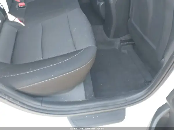 5NPD74LF9JH395062 2018 HYUNDAI ELANTRA - Image 8