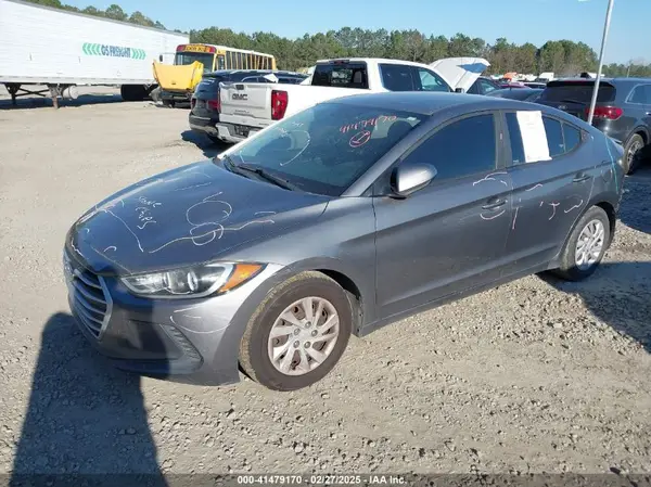 5NPD74LF9JH396096 2018 HYUNDAI ELANTRA - Image 2