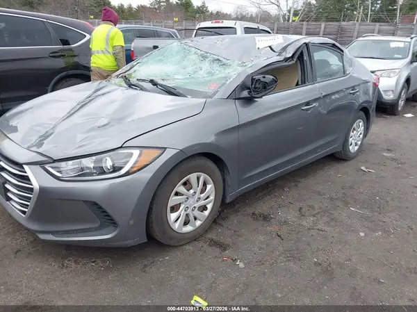 5NPD74LF9JH397071 2018 HYUNDAI ELANTRA - Image 2