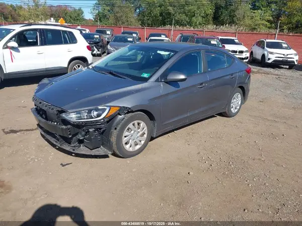 5NPD74LF9JH402429 2018 HYUNDAI ELANTRA - Image 2