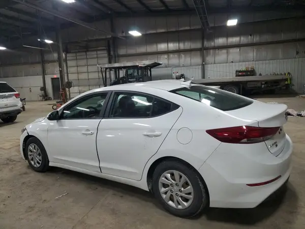 5NPD74LF9JH402592 2018 HYUNDAI ELANTRA - Image 2