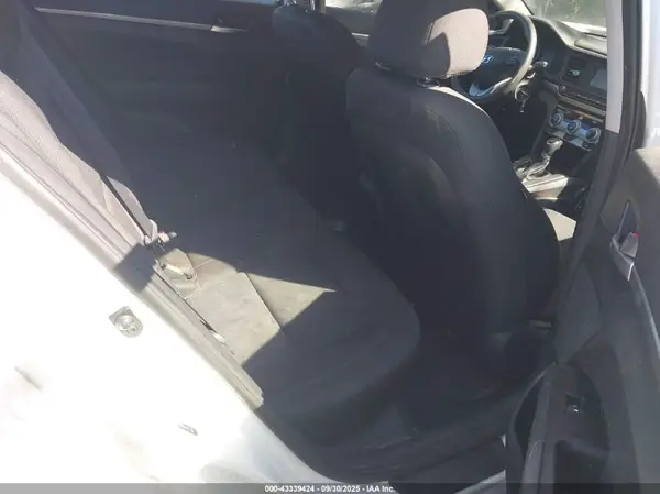 5NPD74LF9KH425730 2019 HYUNDAI ELANTRA - Image 8