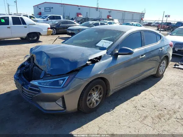 5NPD74LF9KH430975 2019 HYUNDAI ELANTRA - Image 2