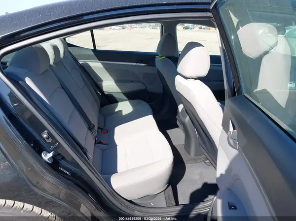 5NPD74LF9KH438090 2019 HYUNDAI ELANTRA - Image 8