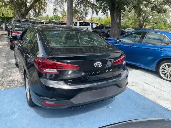5NPD74LF9KH440812 2019 HYUNDAI ELANTRA - Image 2