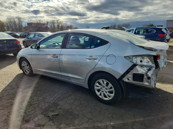 5NPD74LF9KH449395 2019 HYUNDAI ELANTRA - Image 2